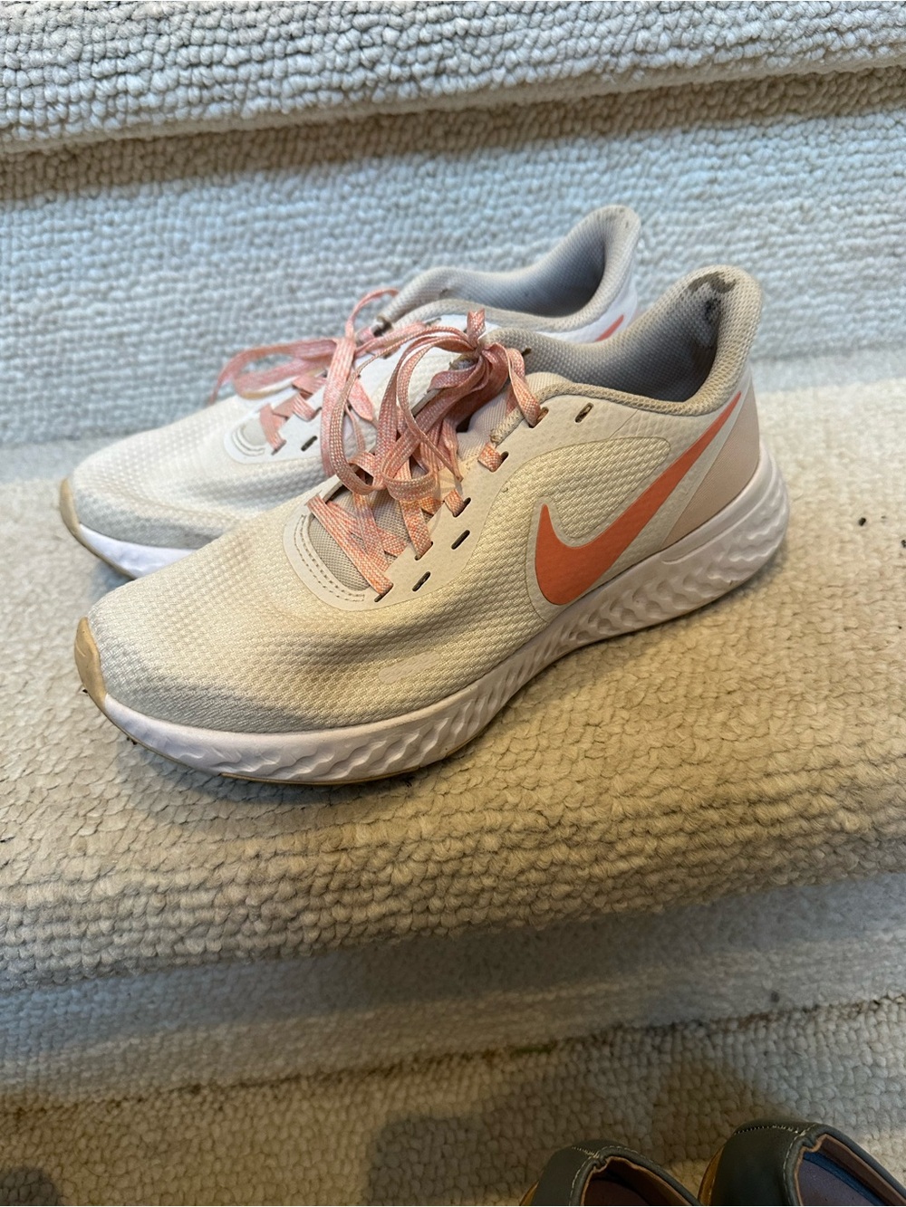 Nike Women’s White Sneakers with Coral Swoosh